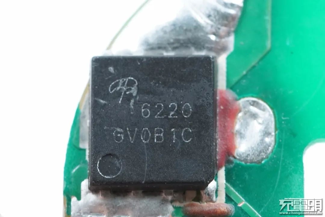 拆解报告：RAVPOWER 90W双USB-C口PD快充充电器RP-CPCN001-充电头网